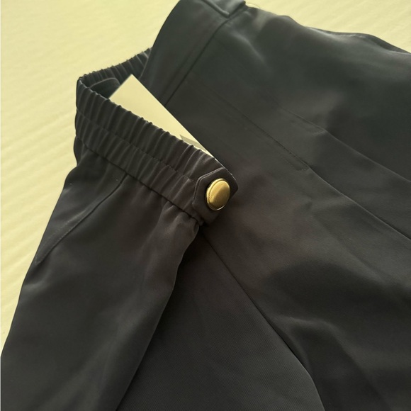 Navy blue pants with high waist, back elastic waistband and side gold buttons - Picture 5 of 5